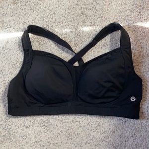 38D Tata tamer Lululemon sports bra